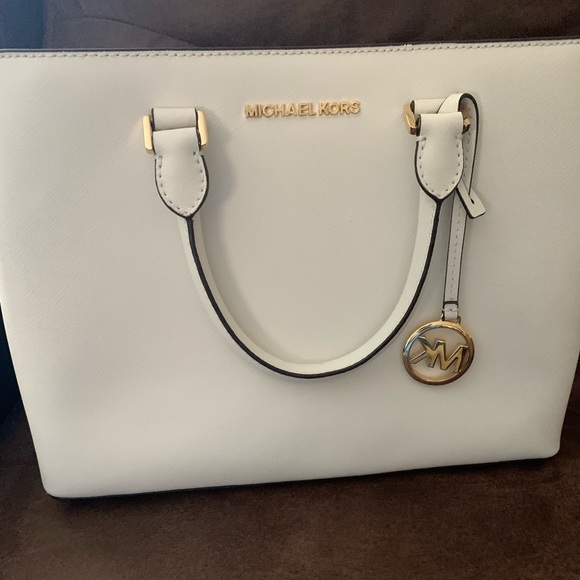 Michael Kors authentic purse - Picture 4 of 4